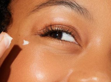 Benefits of using eye contour cream