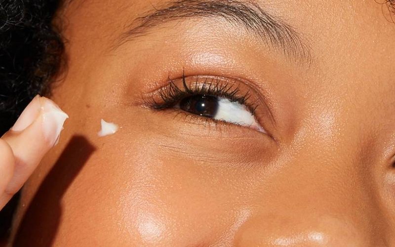 Benefits of using eye contour cream